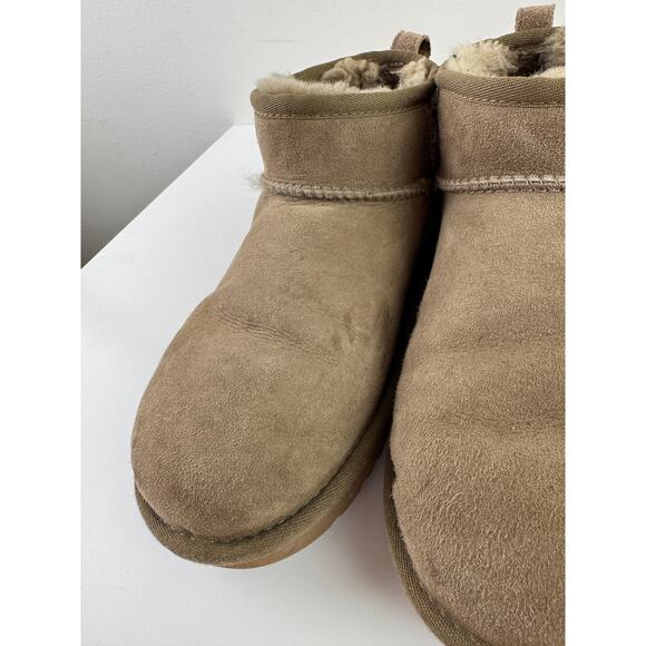 UGG Classic Ultra Mini Womens Bootie 8 Antelope Suede Ankle Boot 1116109 RARE - Picture 4 of 8